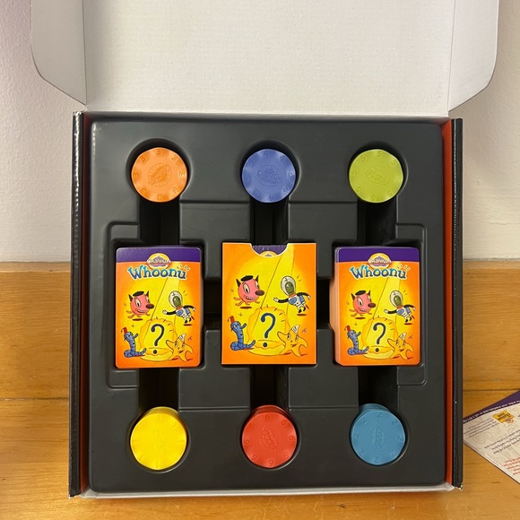 Cranium WHOONU "What's Your Favorite Thing?" Board Game 2005 - Picture 3 of 7